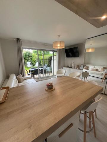 "Magnifique 2 Pieces " 150M Plages Et 500M Centre De Cabourg Exterior photo